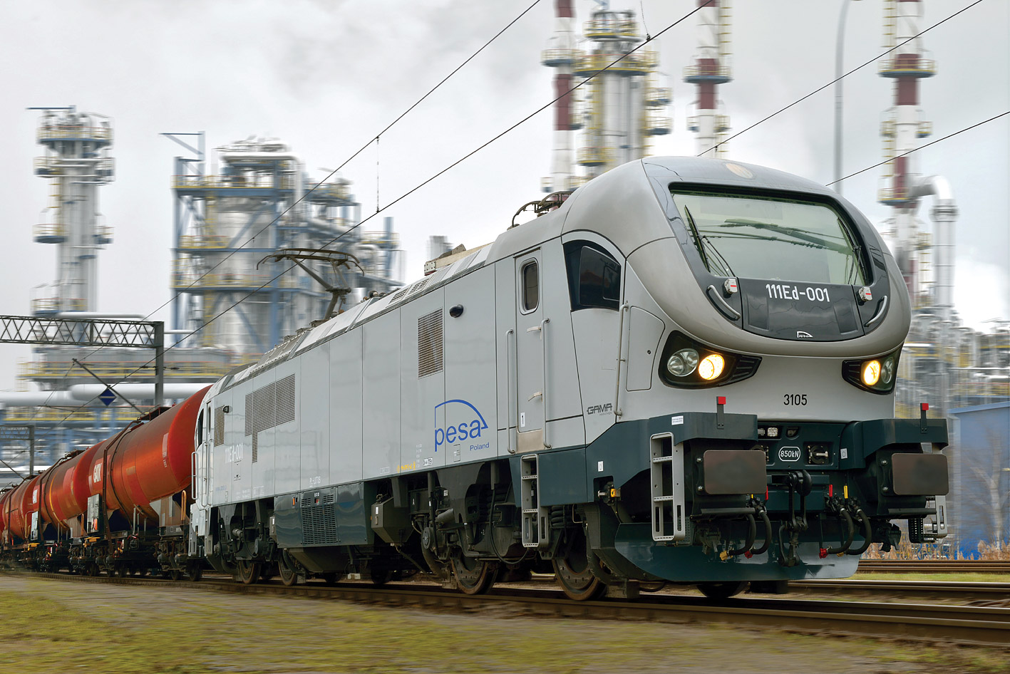 PESA Gama Marathon - lokomotywa elektryczna z dodatkowym agregatem spalinowym / PESA Gama Marathon - an electric locomotive with an additional diesel generator